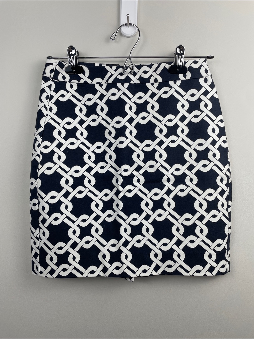 Banana Republic Navy and White Chain-Link Pencil Skirt